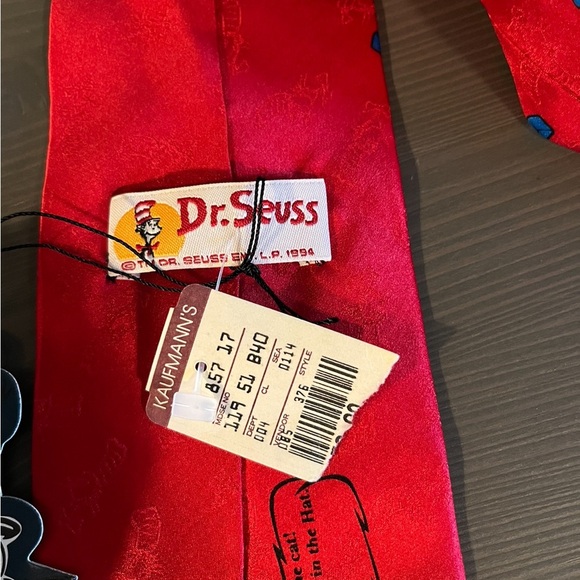 Dr. Seuss Cat In The Hat Vintage Christmas Tie NWT - Picture 5 of 5
